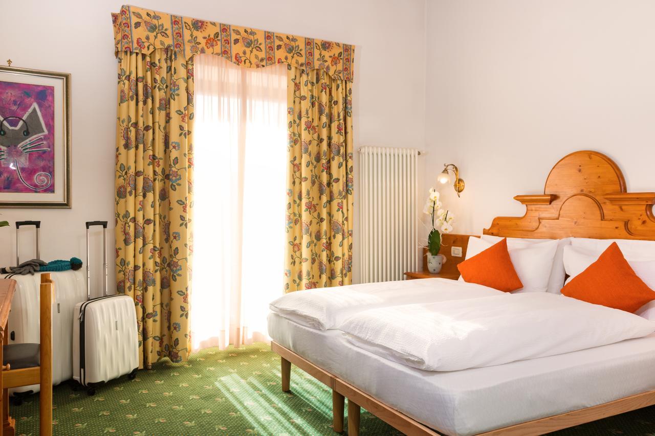 Hotel Bonapace ***S Madonna エクステリア 写真